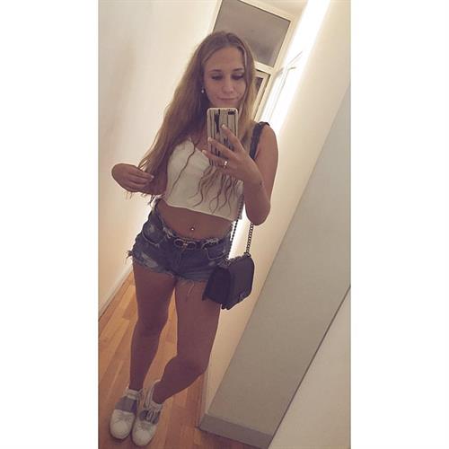 Charlotte taking a selfie