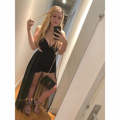 Charlotte taking a selfie