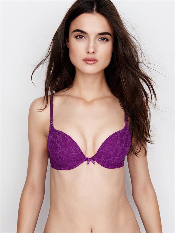 Blanca Padilla in lingerie