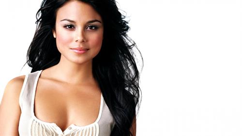 Nathalie Kelley