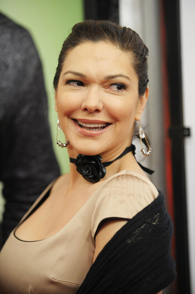 Laura Harring