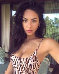 Christen Harper taking a selfie