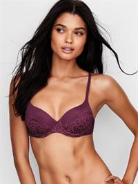 Daniela Braga in lingerie