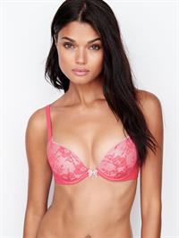 Daniela Braga in lingerie