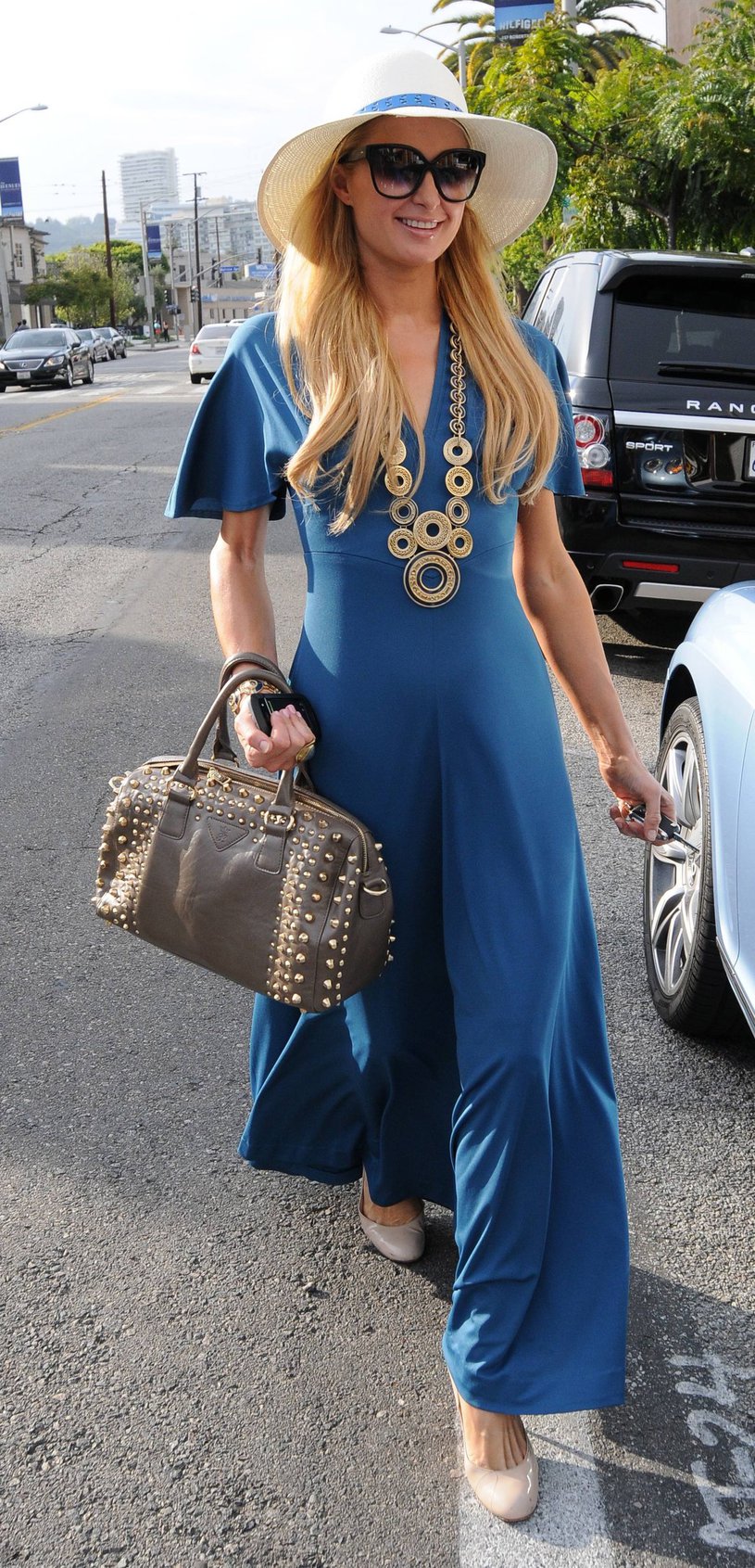 Paris Hilton Shops at Christian Louboutin in West Hollywood (May 9, 2013) 