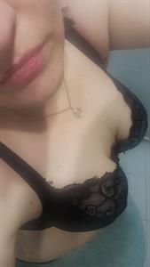 Kat in lingerie taking a selfie