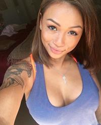 Siray Kong taking a selfie