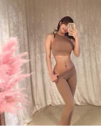 ohttomom taking a selfie