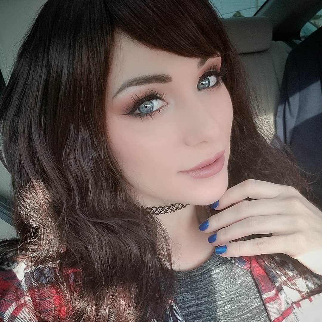 Jennifer Van Damsel taking a selfie