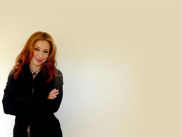 Alex Kingston