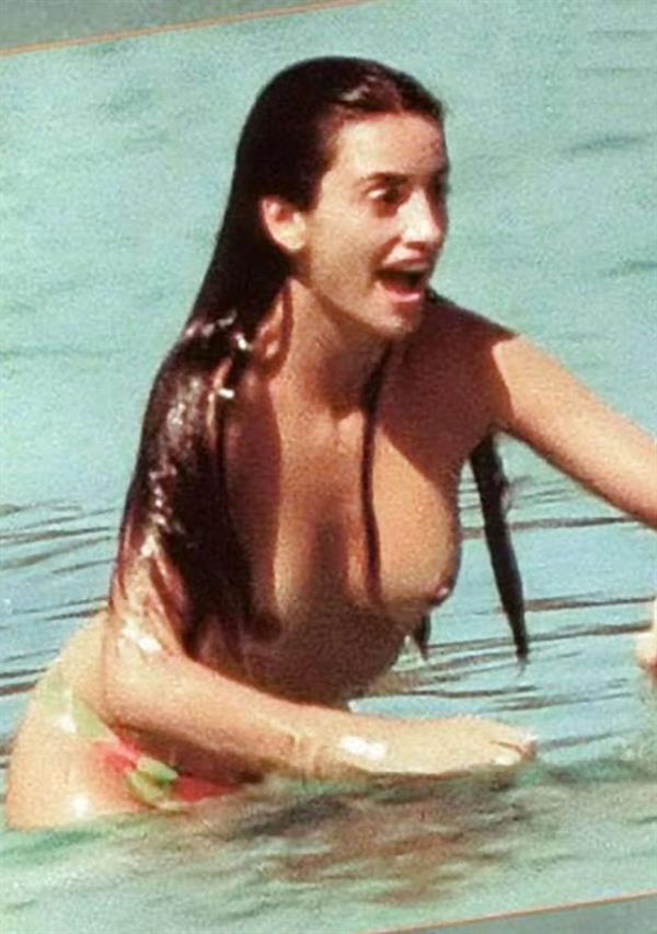 Penélope Cruz - breasts