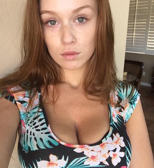 Leanna Decker taking a selfie