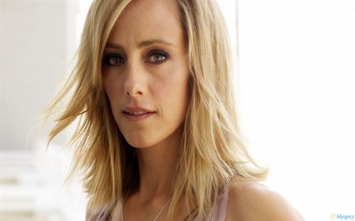 Kim Raver