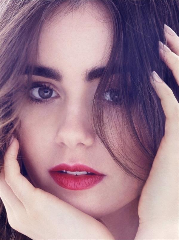 Lily Collins