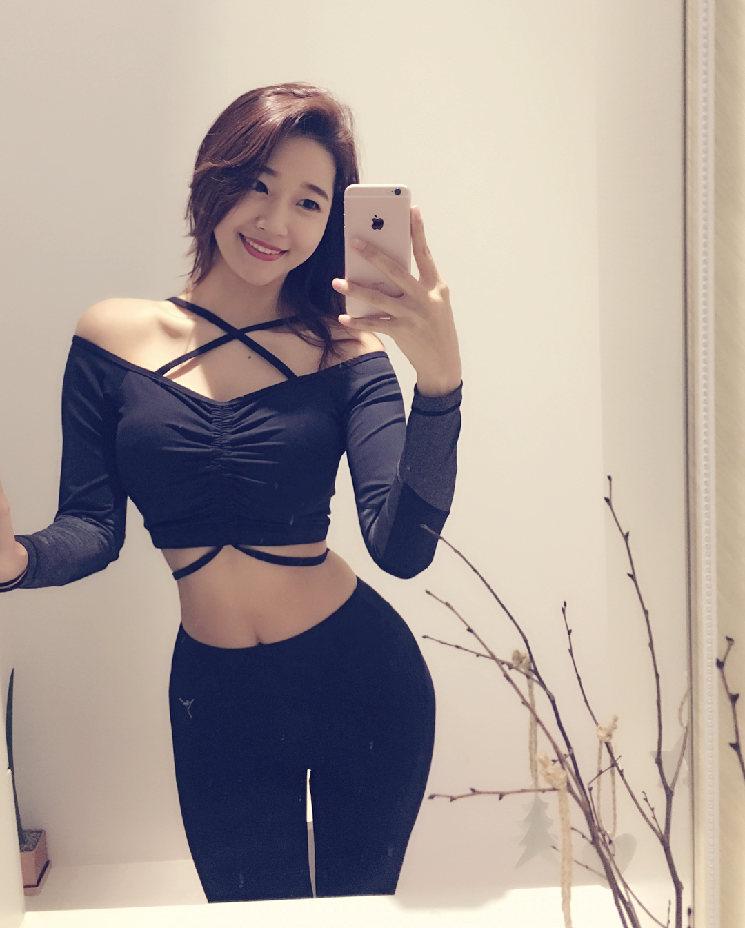 ohttomom taking a selfie