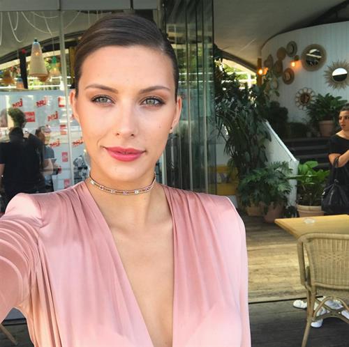 Camille Cerf taking a selfie