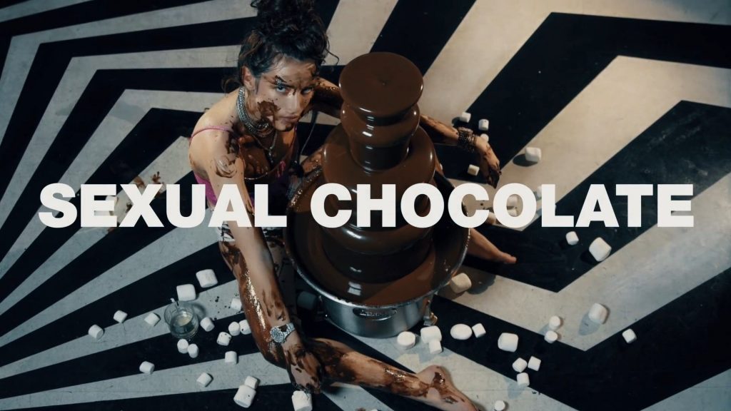 Pictures from Bella Thorne's  Thorne By Bella  shop.  November 2018