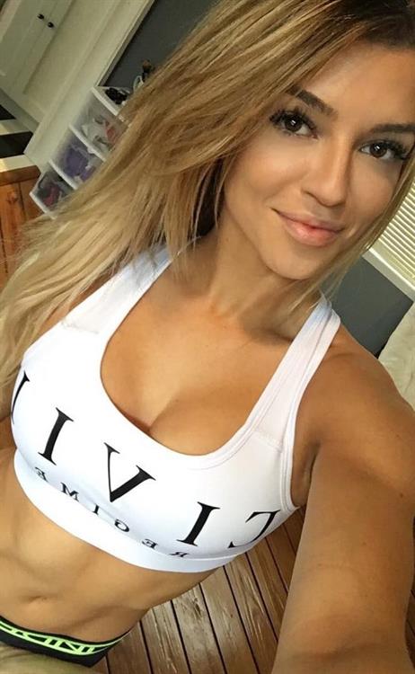 Nikki Blackketter taking a selfie