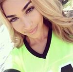 Chantel Jeffries taking a selfie
