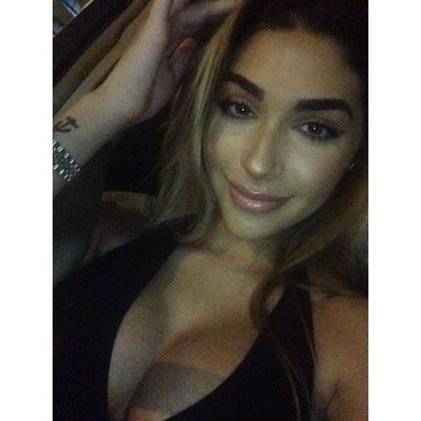 Chantel Jeffries taking a selfie