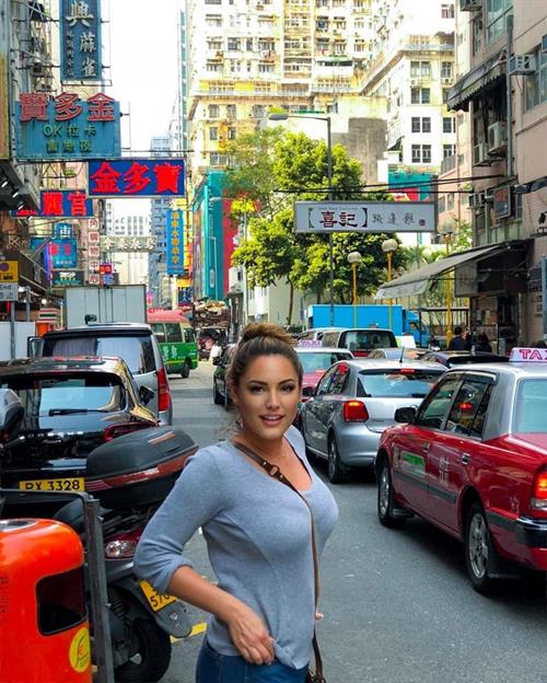 Kelly Brook