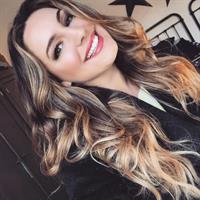 Kelly Brook taking a selfie