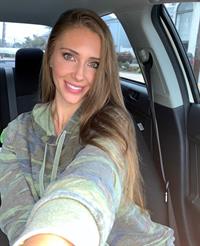 Jenna Compono taking a selfie