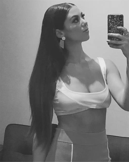 Kira Kosarin taking a selfie