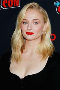 Sophie Turner (Actress)