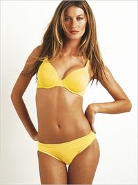 Gisele Bündchen in lingerie
