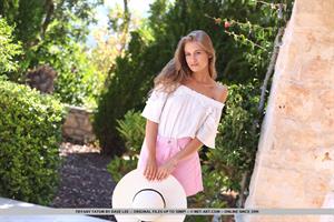 Tiffany Tatum Pictures Playful Garden