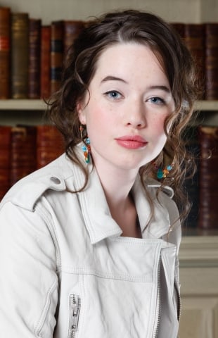 Anna Popplewell