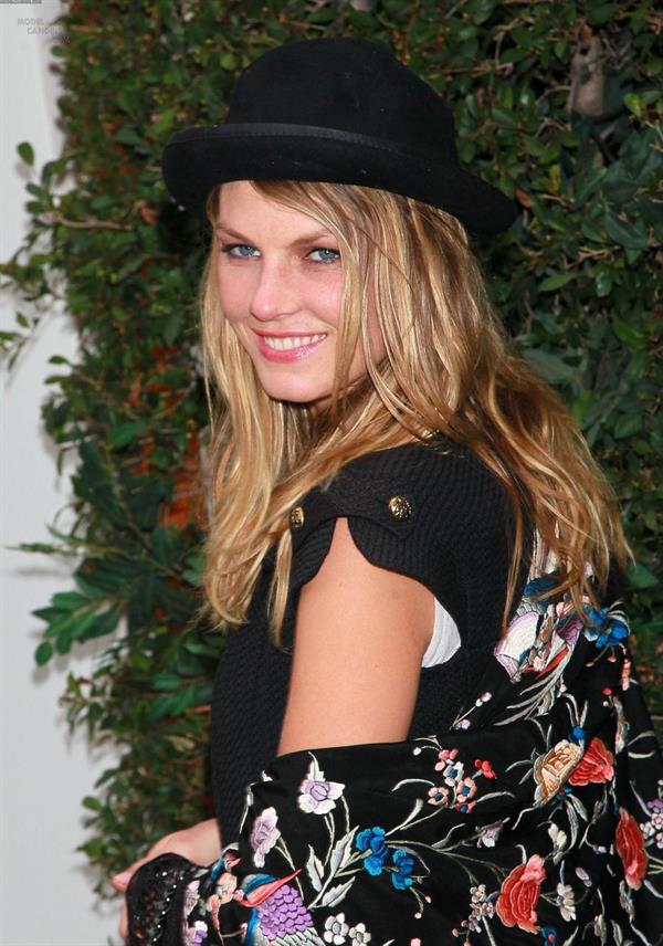 Angela Lindvall