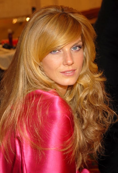 Angela Lindvall
