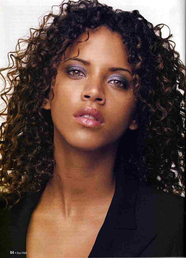 Noémie Lenoir