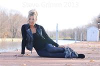 Olivia Paige in Tight Jeans