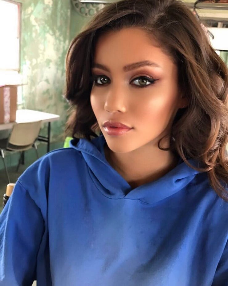 Audreyana Michelle taking a selfie