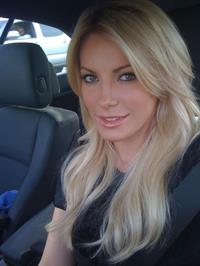 Crystal Harris taking a selfie