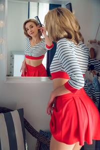 Lea Rose in 'Take a Look'