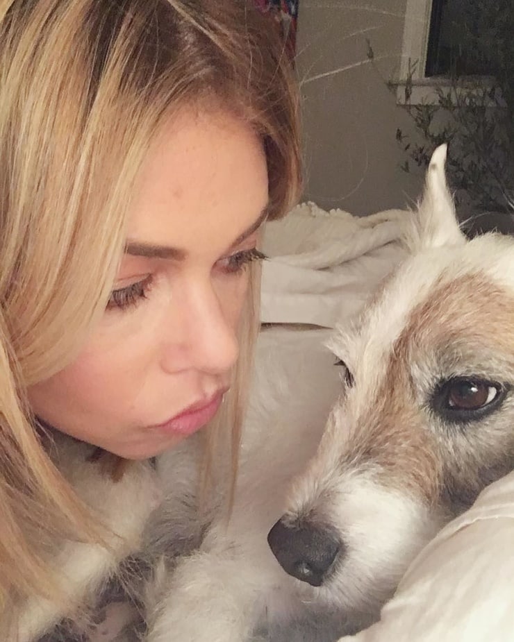 Lauren Sivan taking a selfie