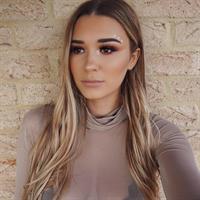 Shani Grimmond taking a selfie