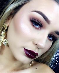 Shani Grimmond taking a selfie