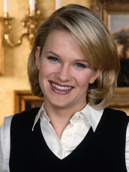 Nicholle Tom