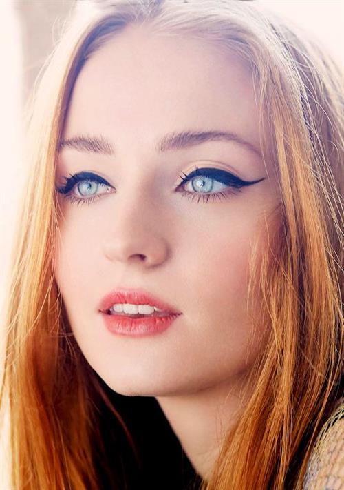Sophie Turner (Actress)