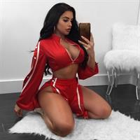 Stephanie Acevedo taking a selfie