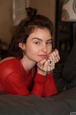 Round ass Gigi in Red