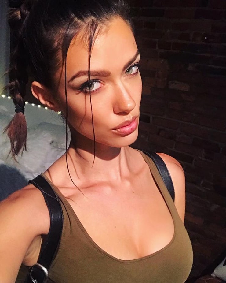 Anna-Christina Schwartz taking a selfie
