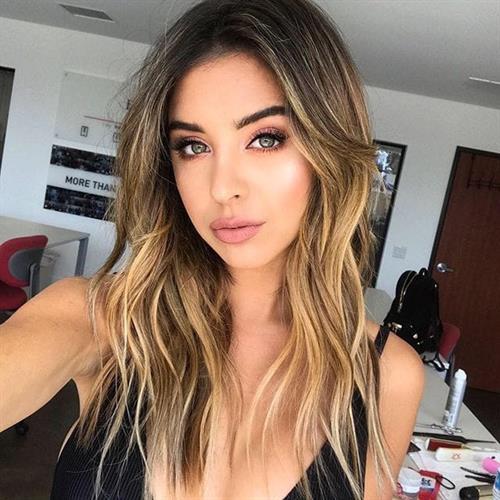 Nadia Mejia taking a selfie