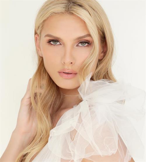 Savannah Wix