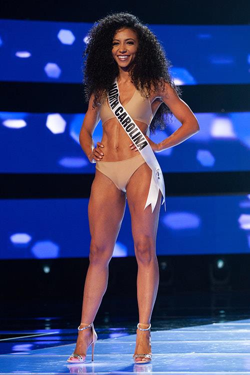 Cheslie Kryst Pictures Cheslie Kryst